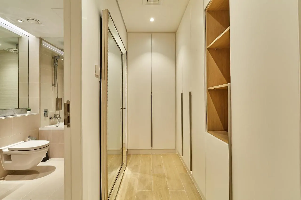 Majestic La Voile Luxe Pool Sea Views Apartment Dubai United Arab Emirates
