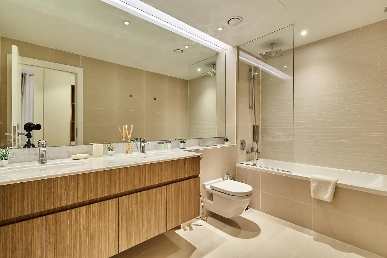 Majestic La Voile Luxe Pool Sea Views Apartment Dubai